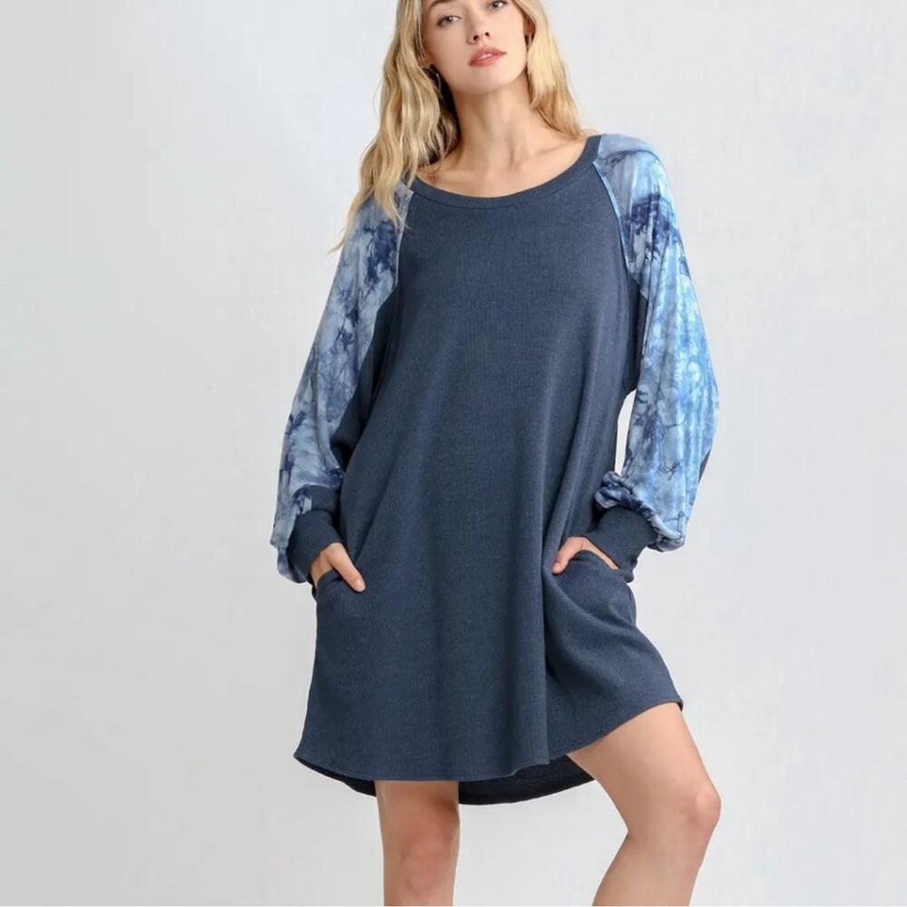 Umgee Tie-Dye Contrast Raglan Sleeve Round Neck Waffle Knit Dress With Pockets